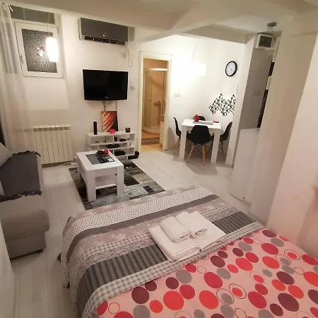 Studio Apartman Kocka Belgrade Exterior photo